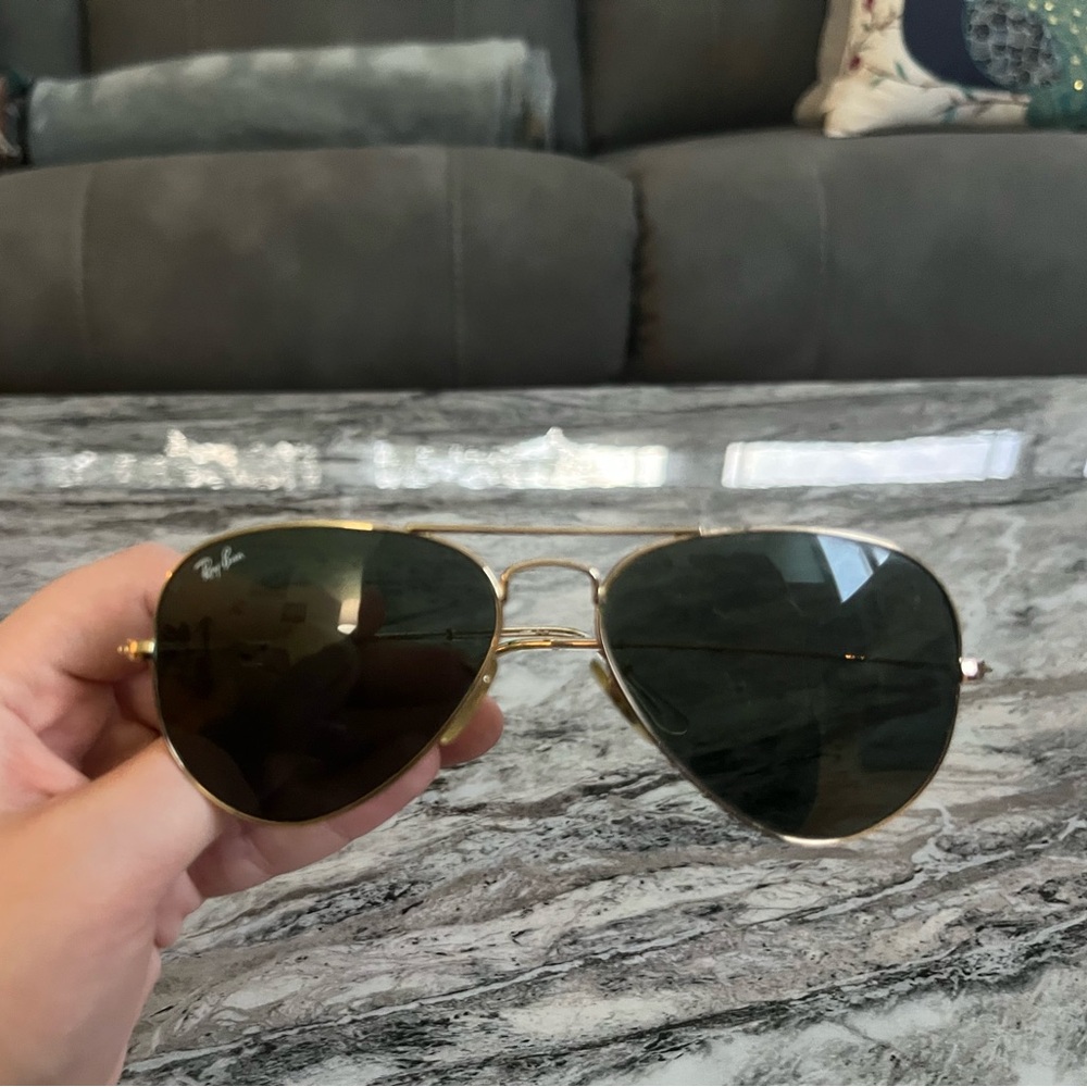 Ray-Ban Gold Frame Aviator Sunglasses